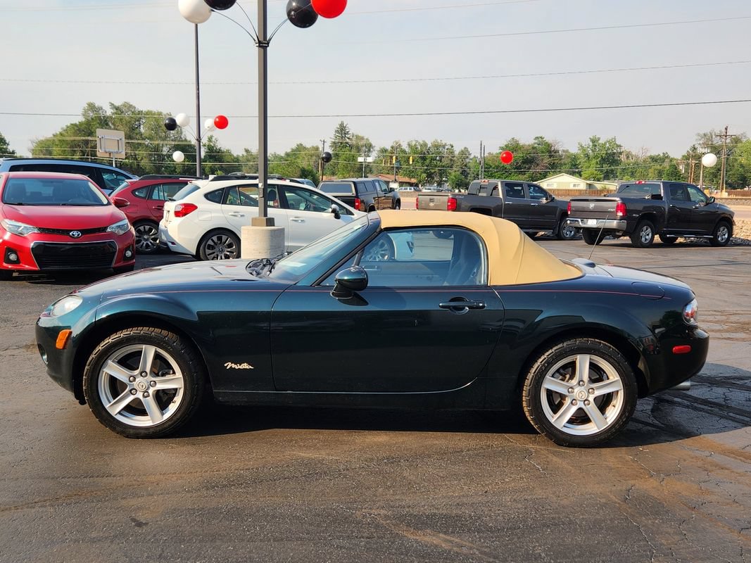 Used 2008 MAZDA MX-5 Miata Sport RWD image 6