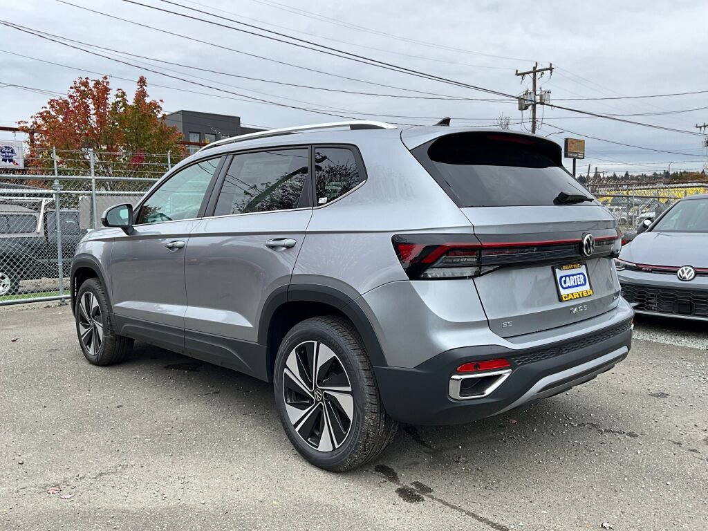 New 2025 Volkswagen Taos SE image 6