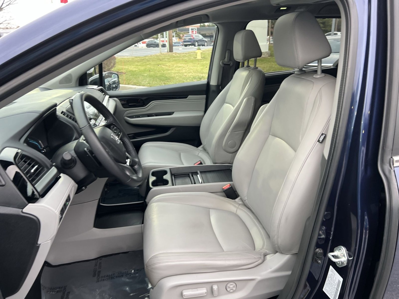 Used 2023 Honda Odyssey Touring image 13