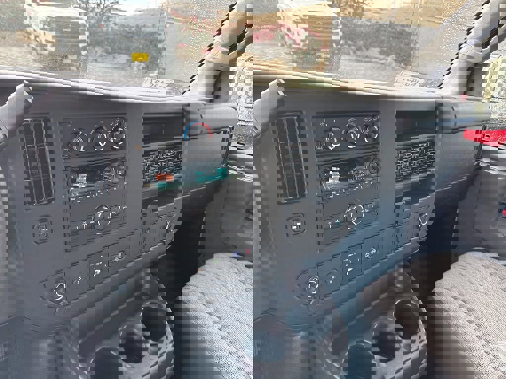 New 2024 GMC Savana 2500 w/ Driver Convenience Package image 42