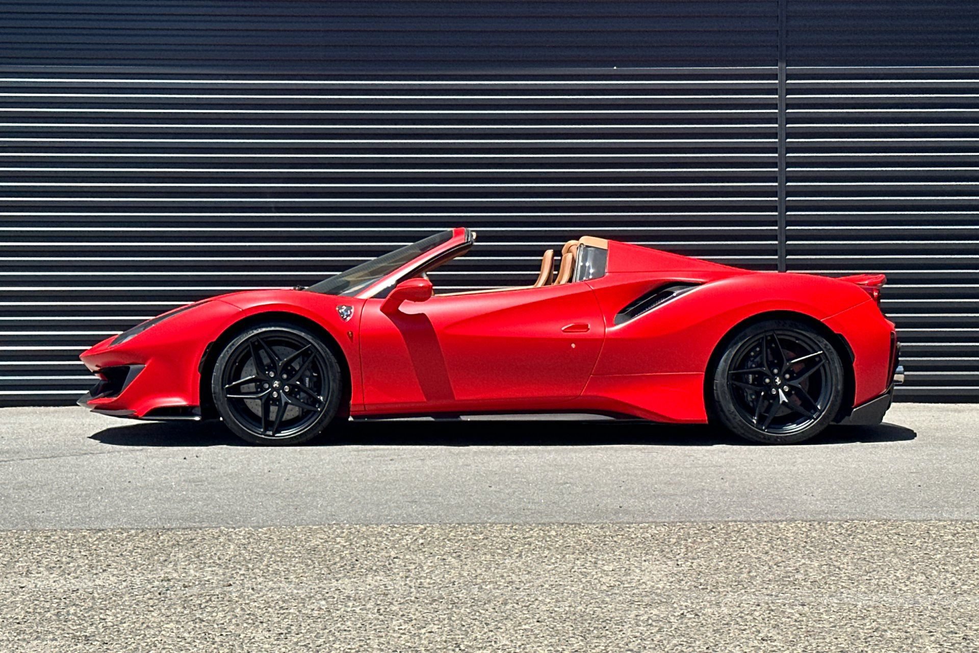 Used 2020 Ferrari 488 Pista Spider RWD image 2