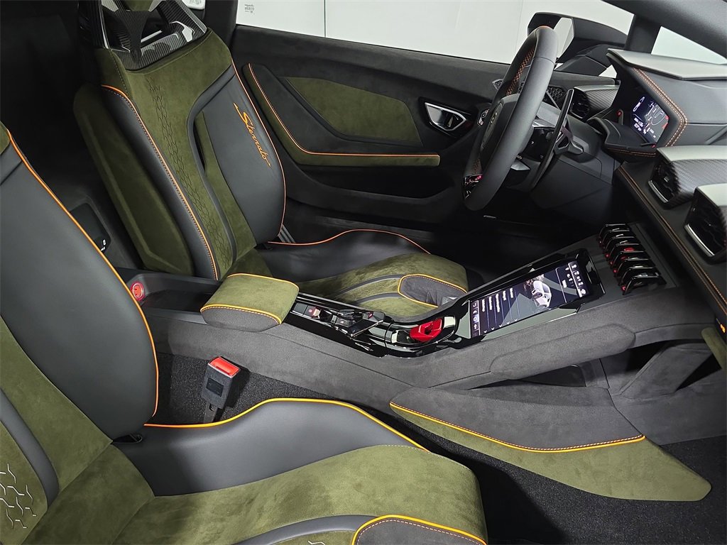 Used 2024 Lamborghini Huracan Sterrato image 27