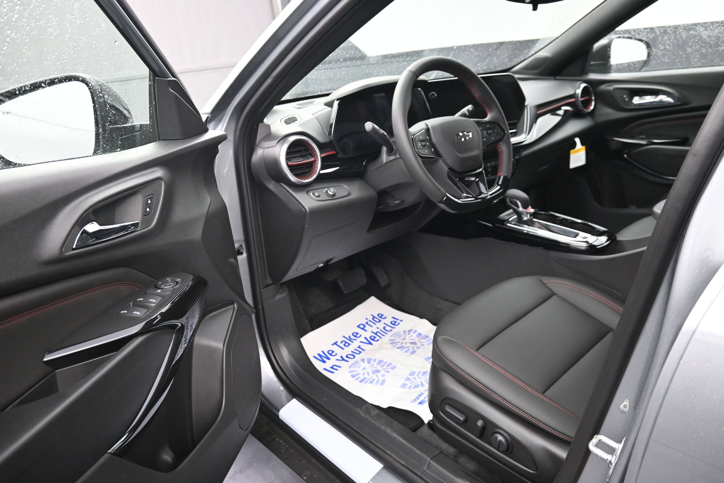 New 2026 Chevrolet Trax RS FWD image 9