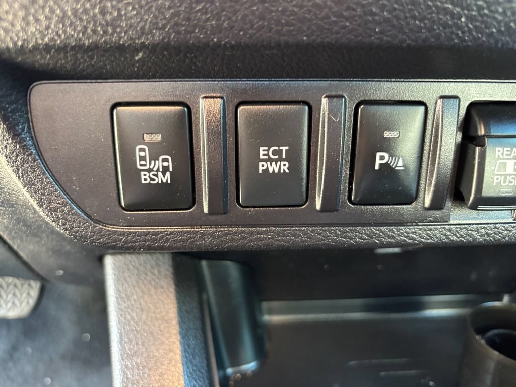 Used 2023 Toyota Tacoma TRD Sport w/ Technology Package RWD image 18