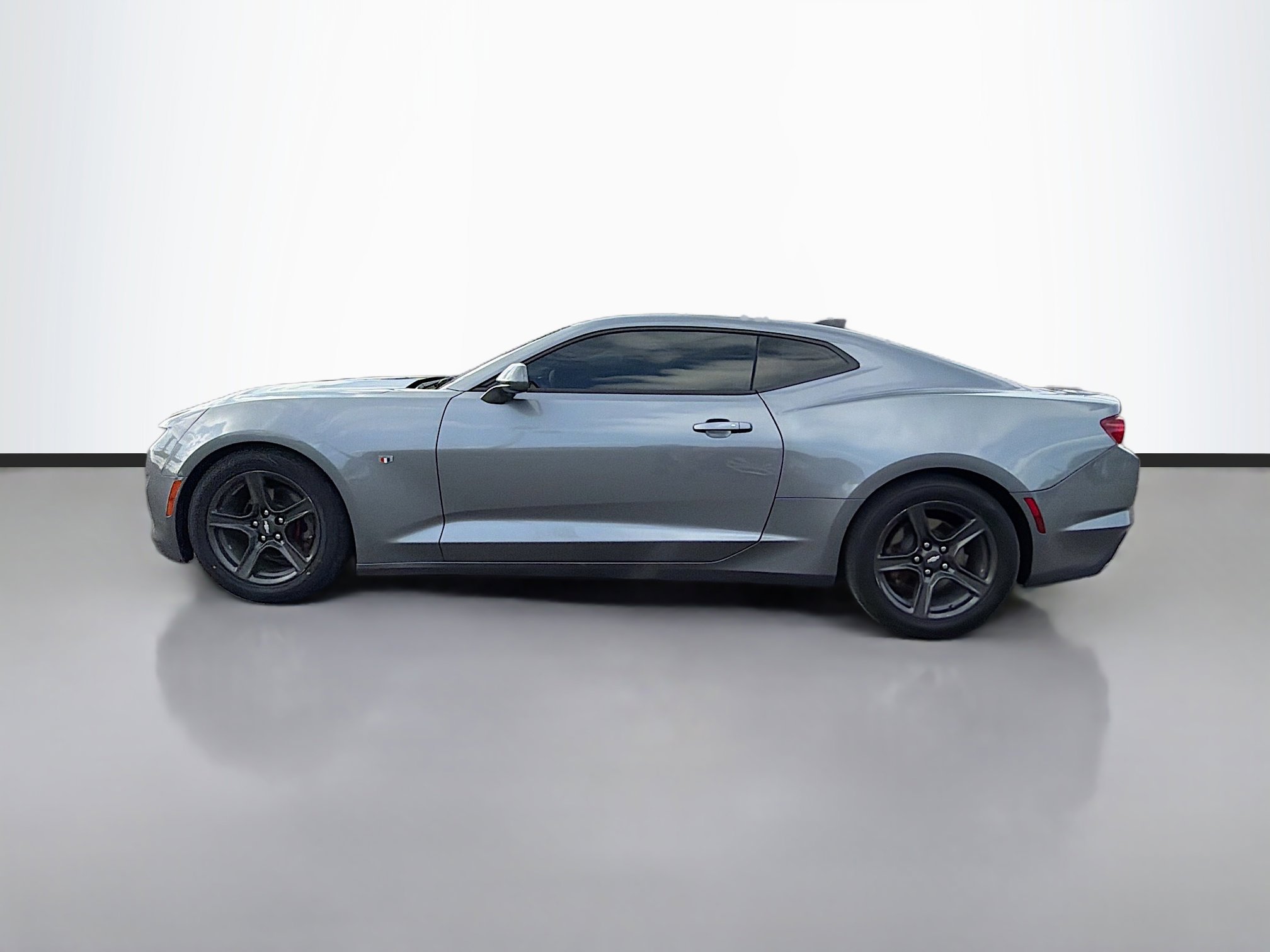 Used 2020 Chevrolet Camaro LT image 6