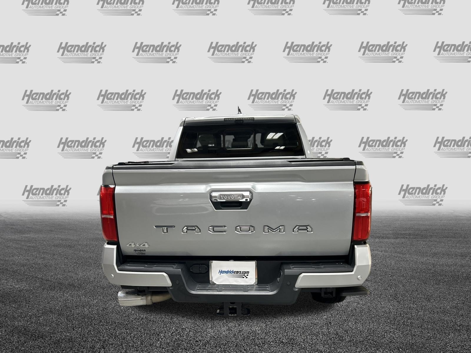 Used 2024 Toyota Tacoma Limited AWD/4WD image 9
