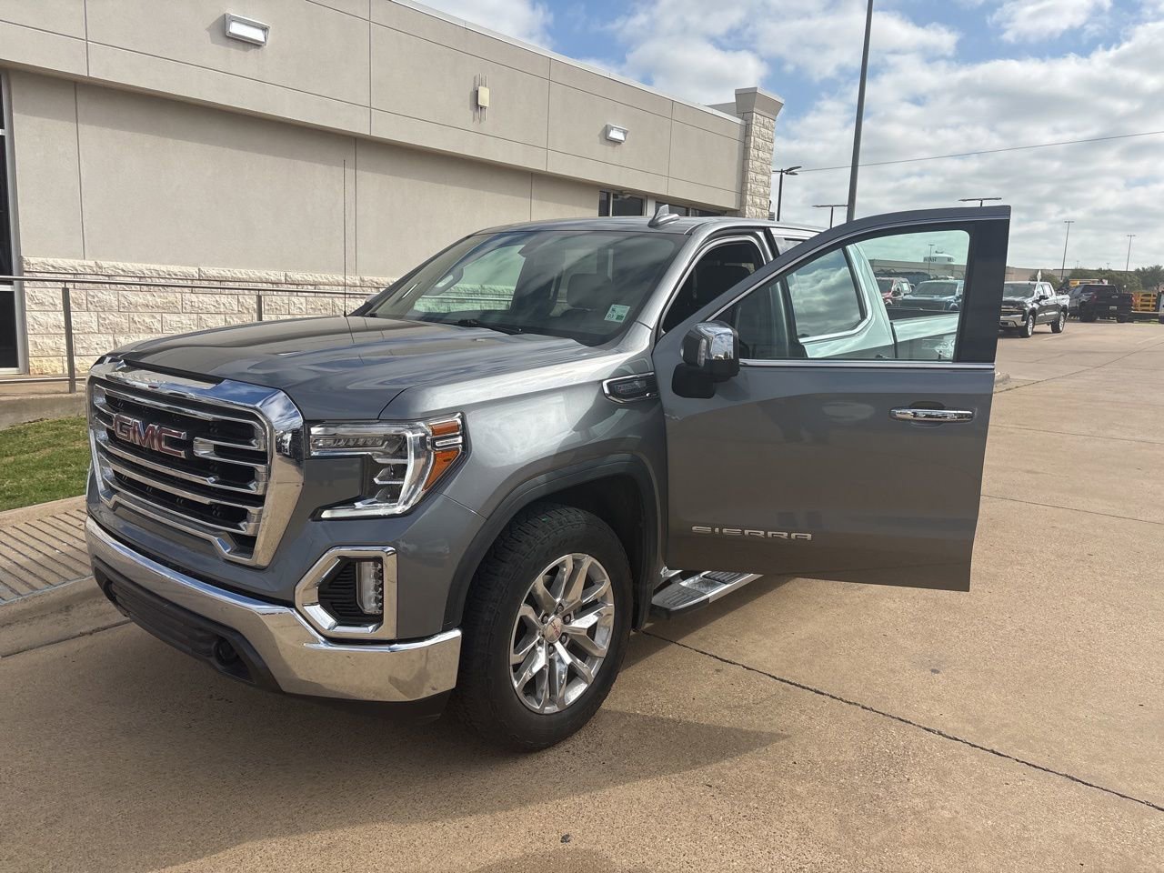 Used 2021 GMC Sierra 1500 SLT video 1