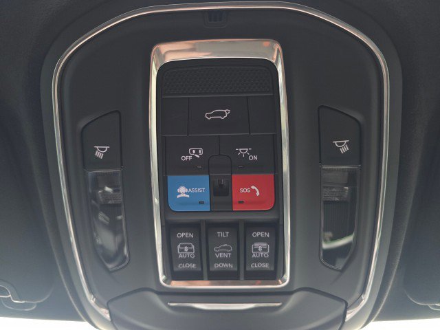 Used 2024 Jeep Wagoneer S image 40