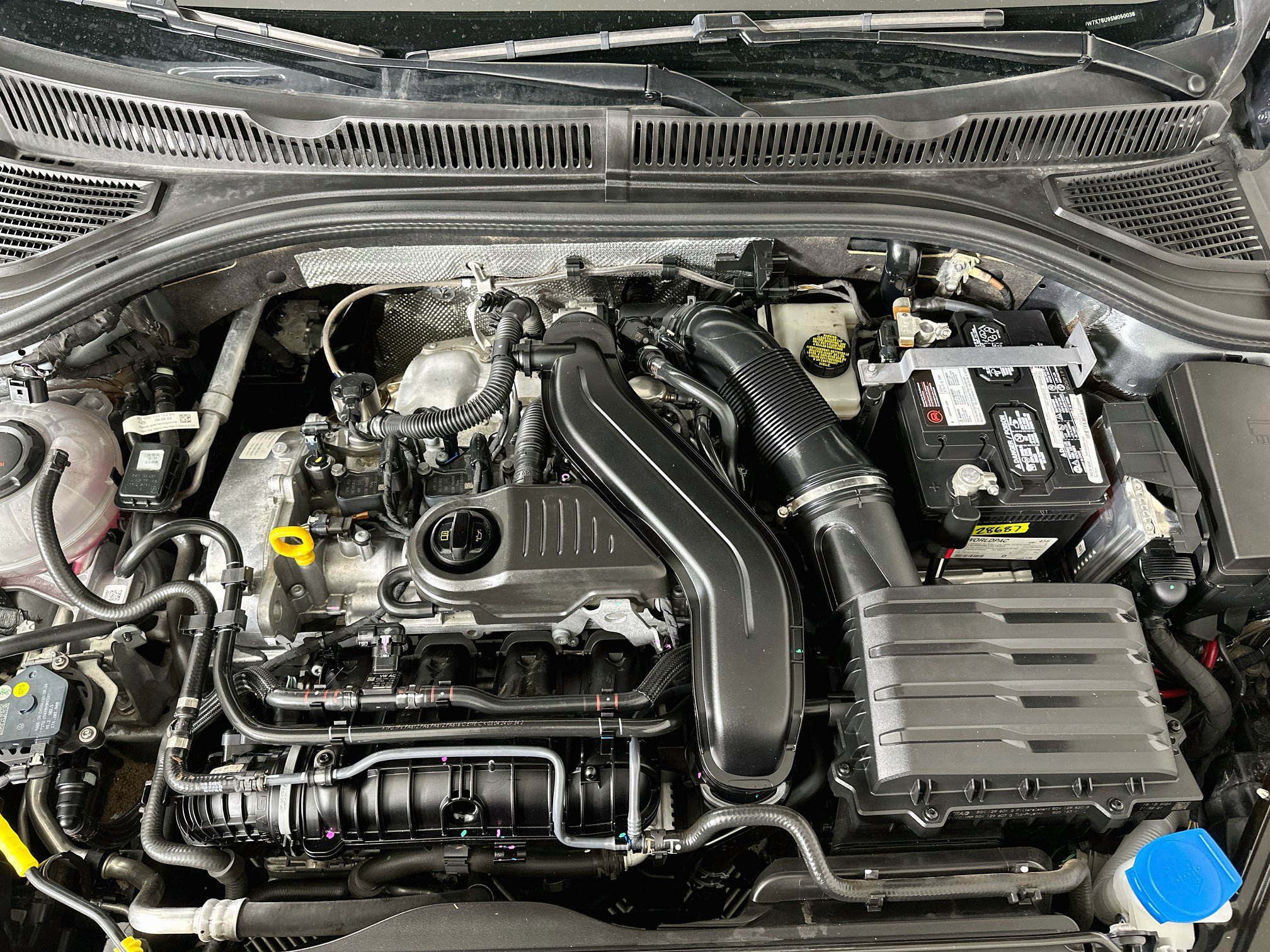 Used 2025 Volkswagen Jetta SE FWD image 32