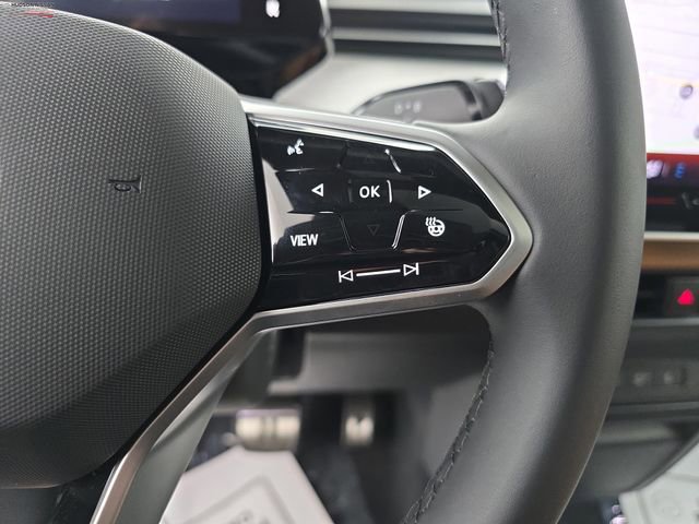 Used 2025 Volkswagen ID. Buzz Pro S Plus image 41