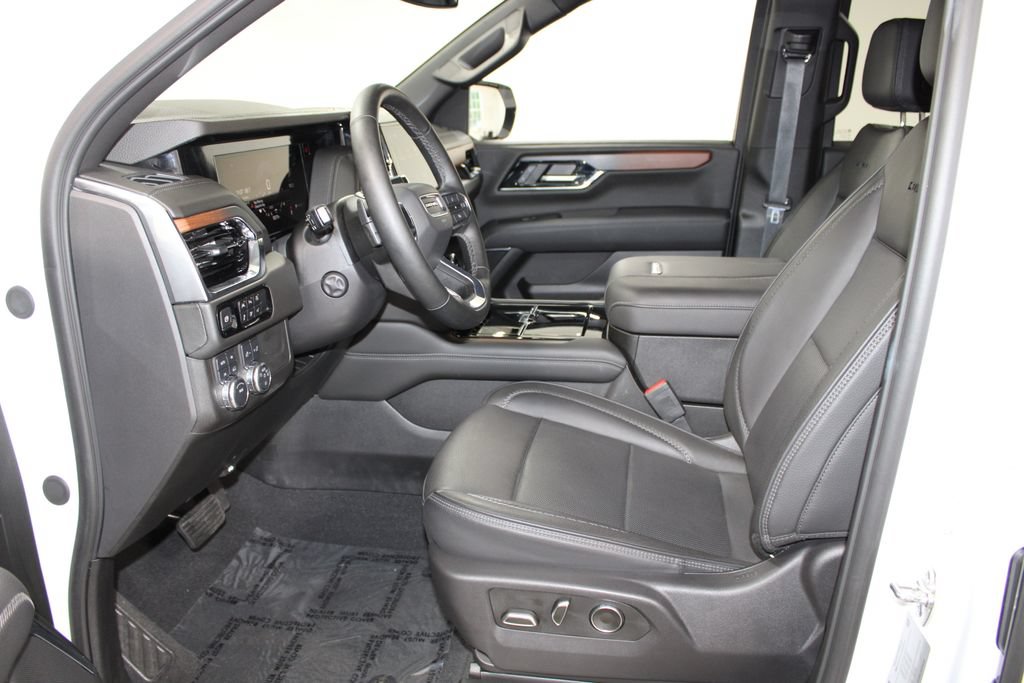 Used 2025 GMC Yukon XL Denali AWD/4WD image 23