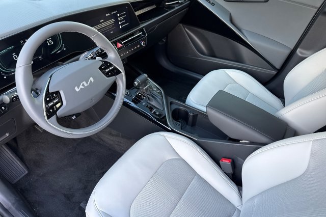 New 2026 Kia Niro EX w/ EX Premium Package FWD image 11