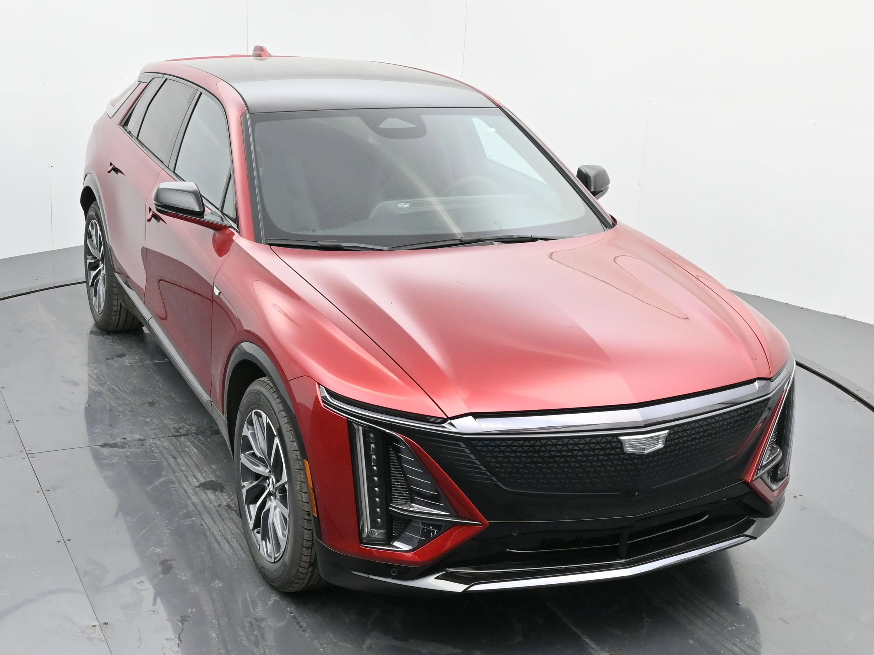 New 2025 Cadillac Lyriq Sport image 30