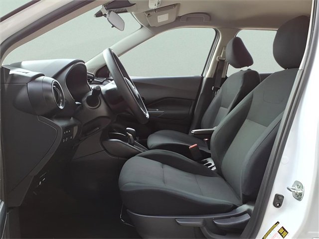 Used 2024 Nissan Kicks S image 13