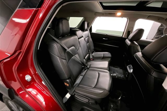 Used 2024 Nissan Pathfinder SL AWD/4WD image 26