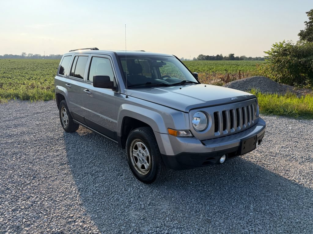 Used 2016 Jeep Patriot Sport w/ Power Value Group AWD/4WD image 16