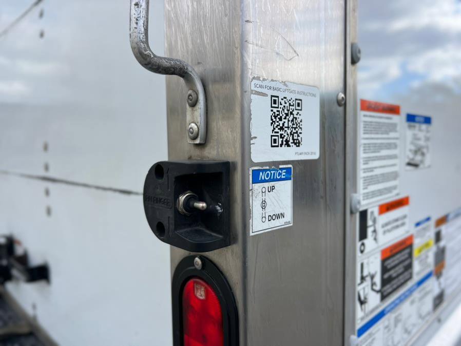 Used 2019 Isuzu NPR image 39