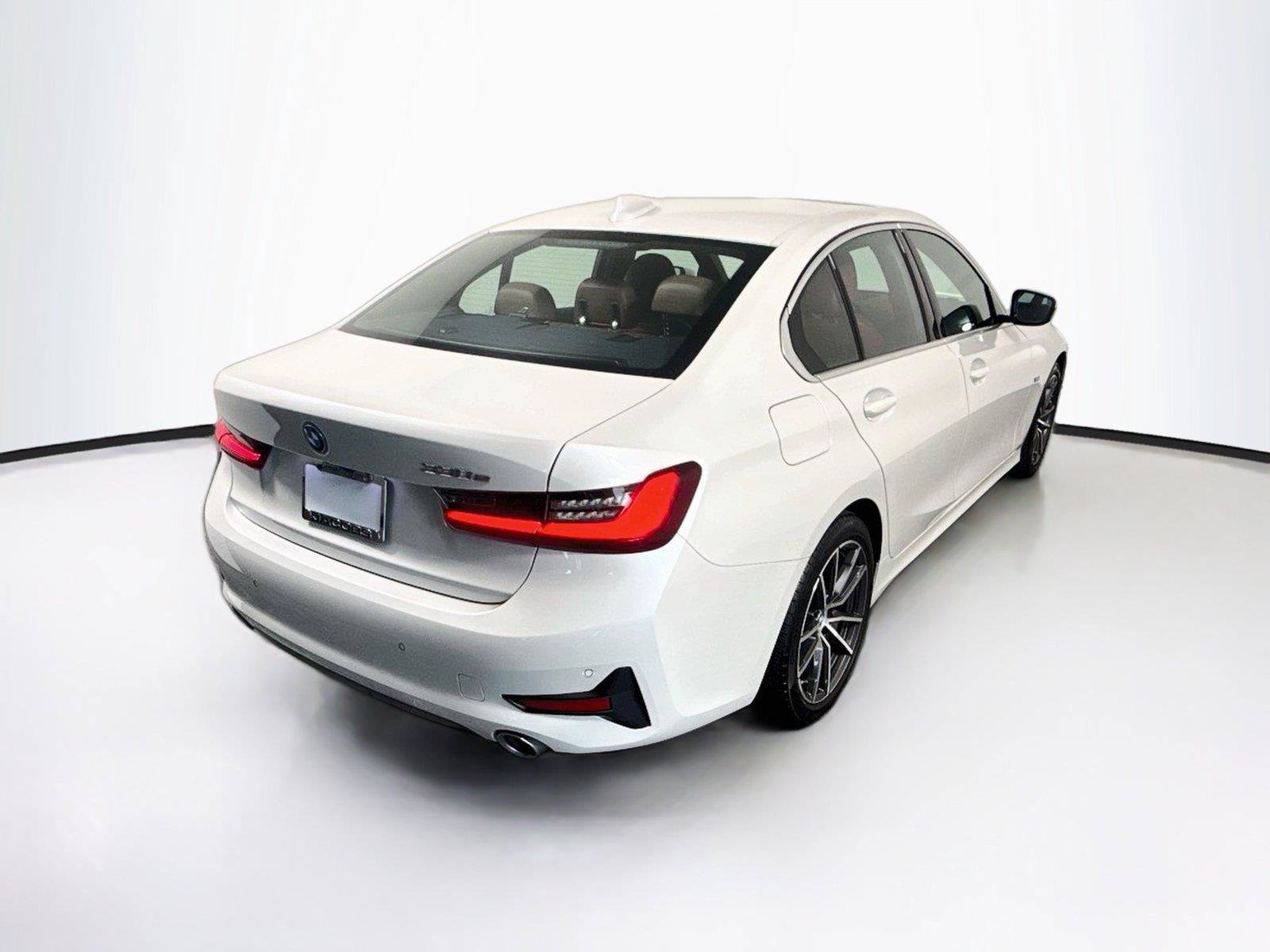 Used 2022 BMW 330e w/ Driving Assistance Package RWD image 6