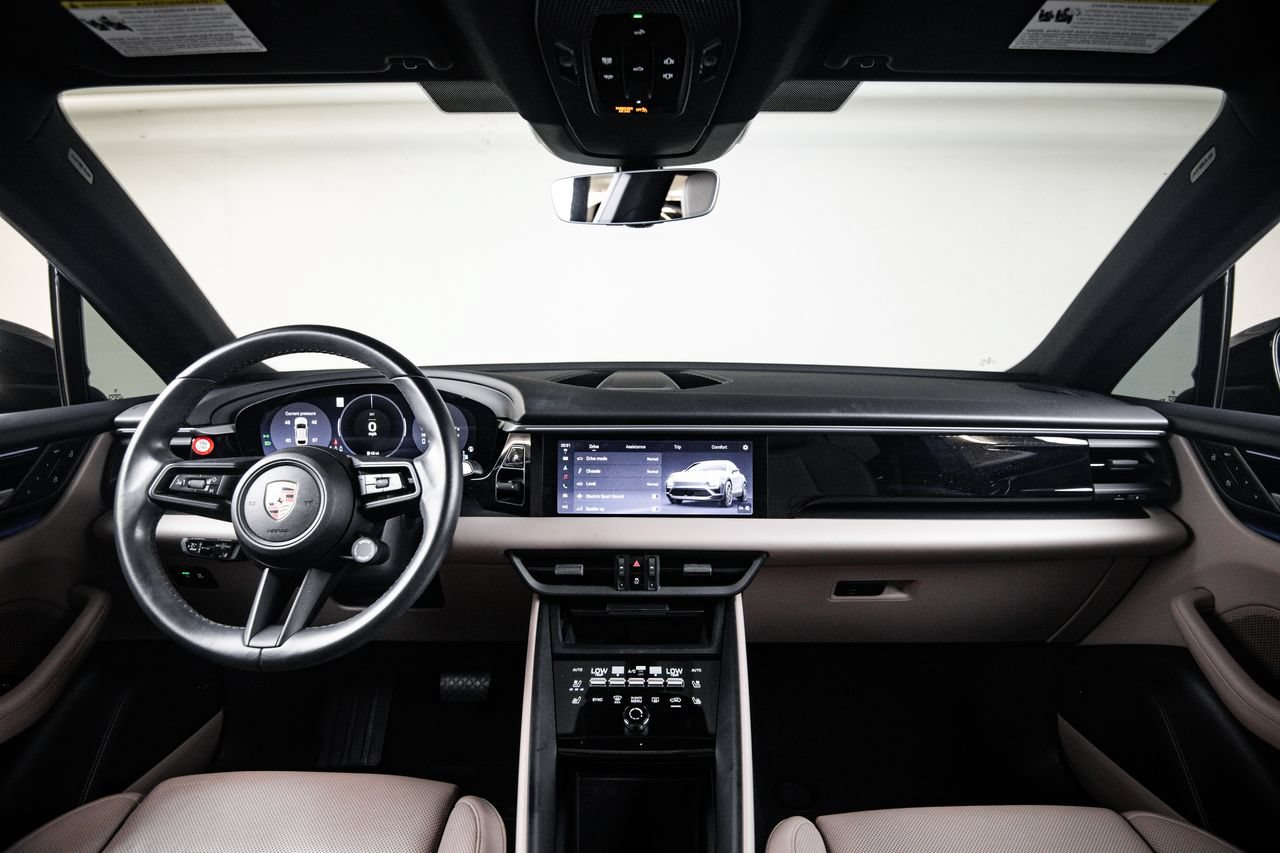 Certified 2024 Porsche Macan 4 Electric AWD/4WD image 25