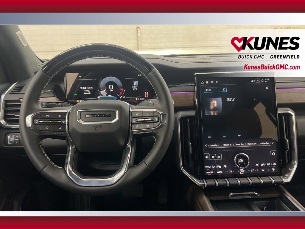 New 2026 GMC Acadia Denali Ultimate w/ LPO, Floor Liner Package AWD/4WD image 17