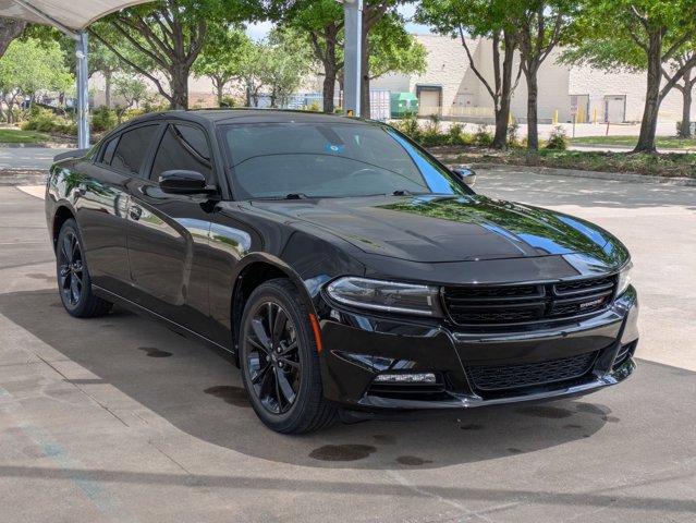 Used 2022 Dodge Charger SXT w/ Blacktop Package image 3