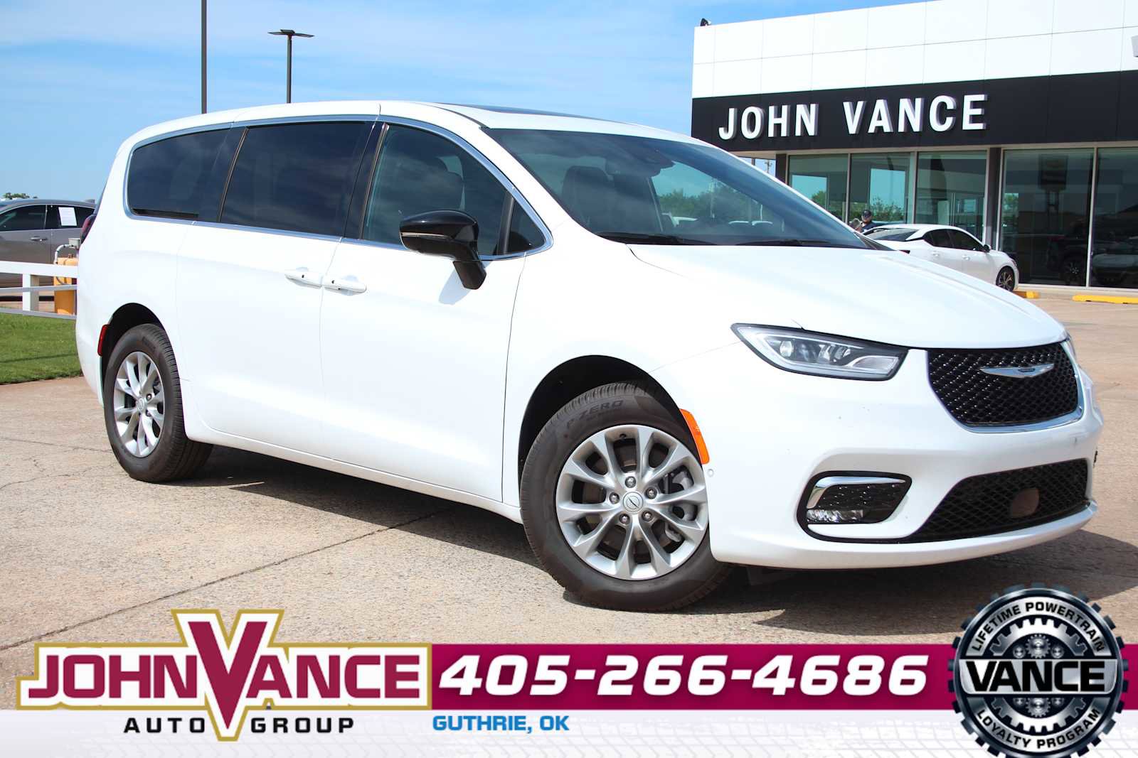 New 2025 Chrysler Pacifica Select AWD/4WD image 1