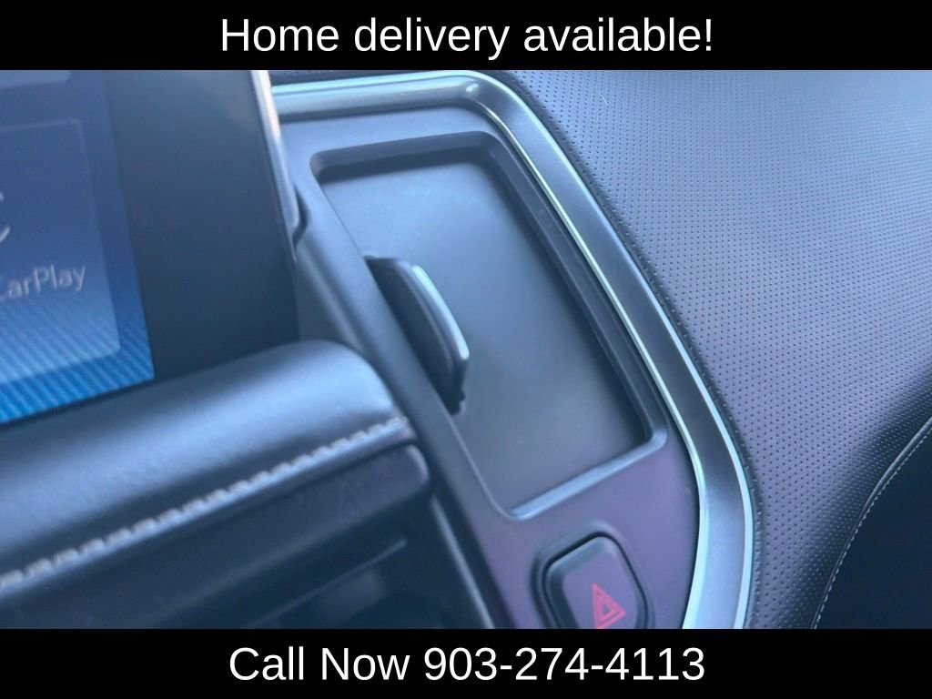 Used 2023 Chevrolet Suburban Premier image 24