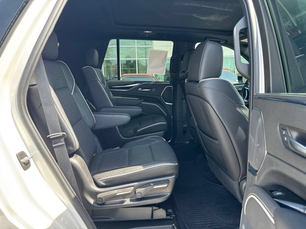 Used 2022 Cadillac Escalade Sport w/ Touring Package AWD/4WD image 22