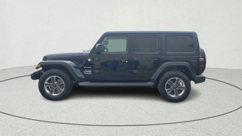 Used 2018 Jeep Wrangler Unlimited Sahara w/ Dual Top Group AWD/4WD image 4