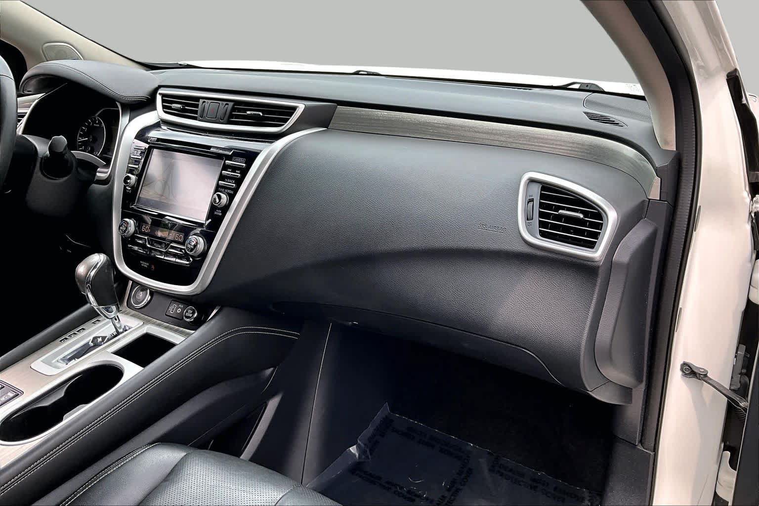 Used 2018 Nissan Murano SL w/ Midnight Edition Package FWD image 18