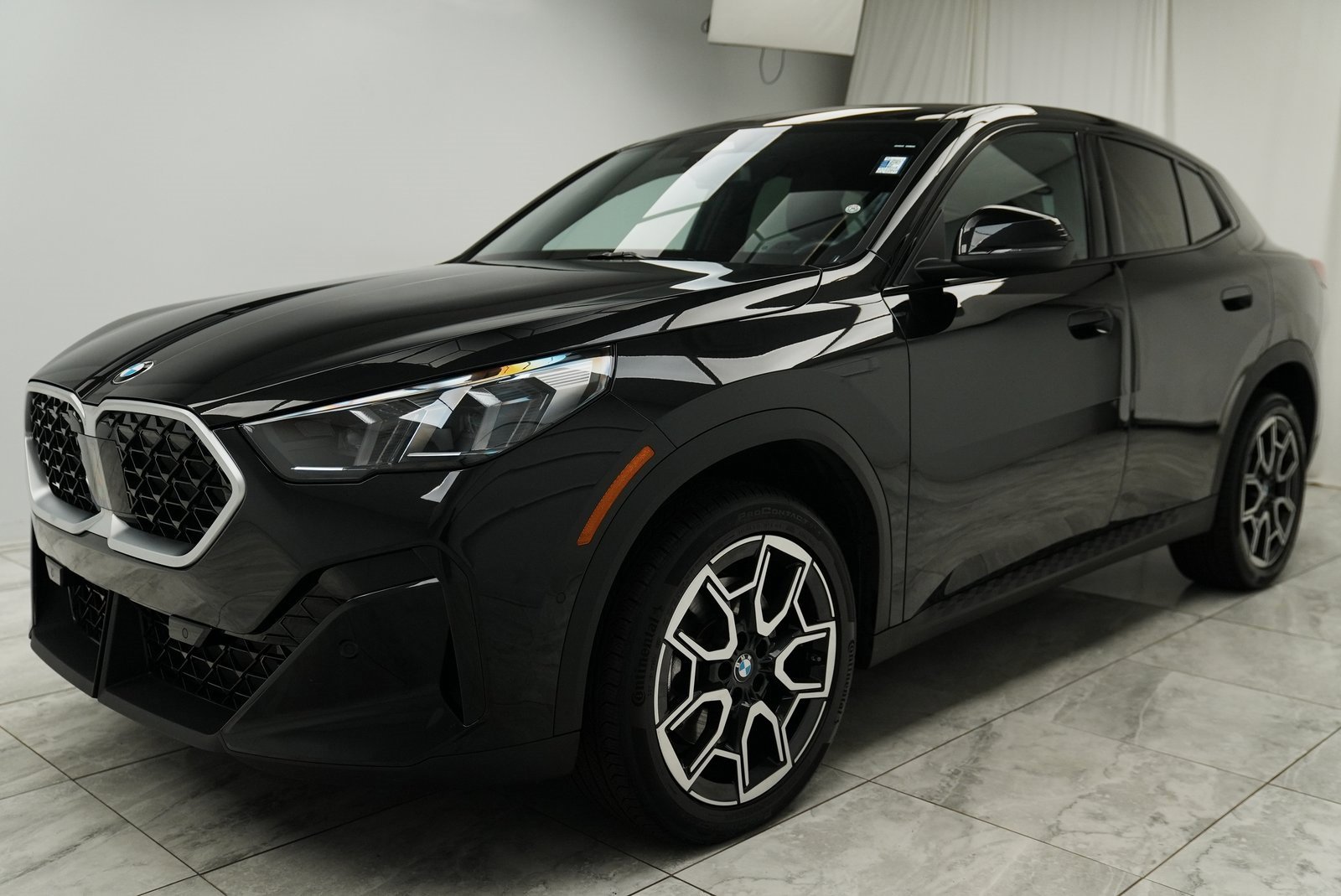 Used 2025 BMW X2 xDrive28i w/ Convenience Package image 3