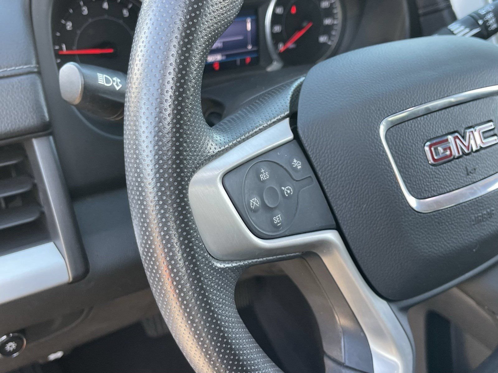 Certified 2022 GMC Terrain SLE w/ Driver Convenience Package FWD image 25