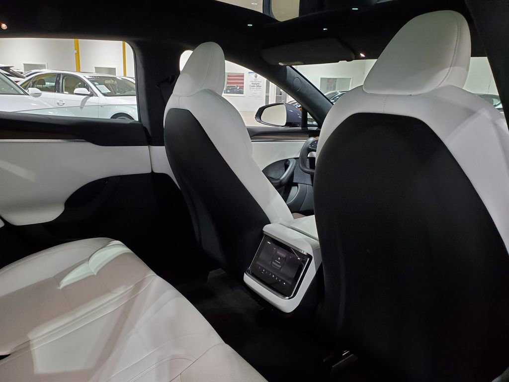 Used 2022 Tesla Model S image 21