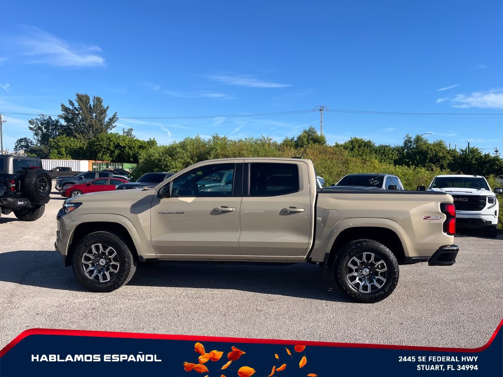 Used 2023 Chevrolet Colorado Z71 w/ Z71 Convenience Package 2 AWD/4WD image 4