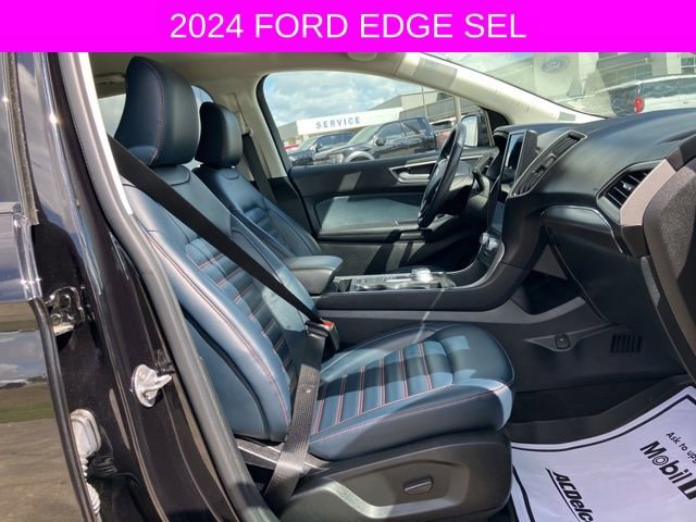 Used 2024 Ford Edge SEL w/ Sport Appearance Package image 11
