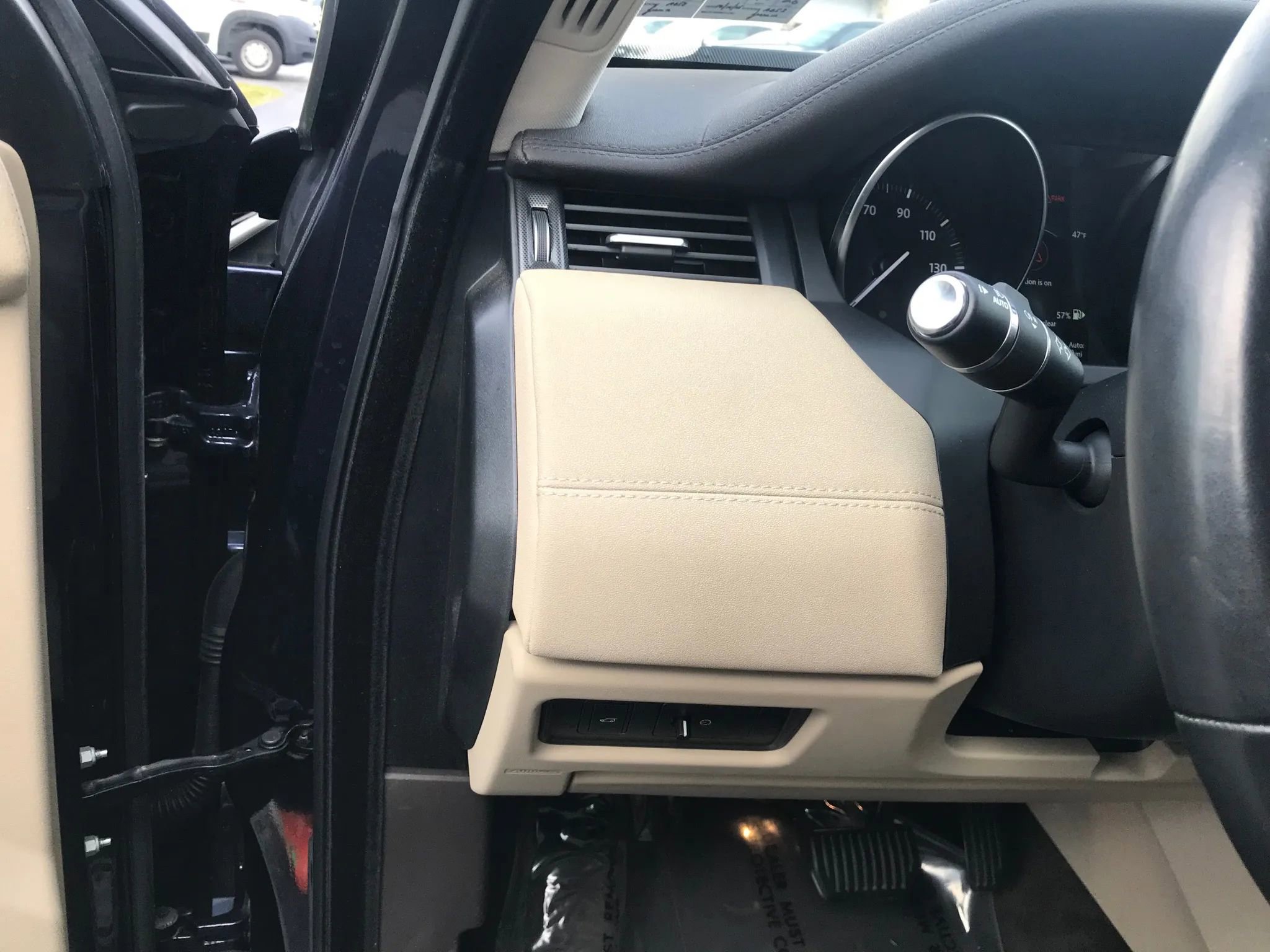 Used 2018 Land Rover Range Rover Evoque image 14