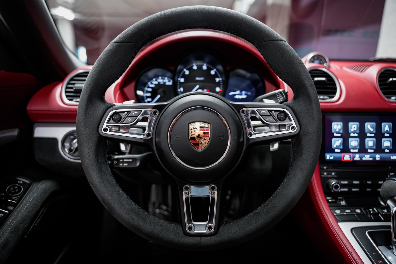 Used 2022 Porsche 718 Boxster Spyder RWD image 10