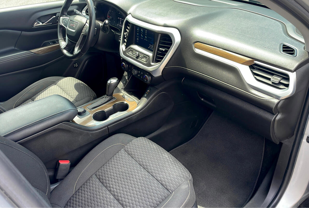 Used 2018 GMC Acadia SLE image 37