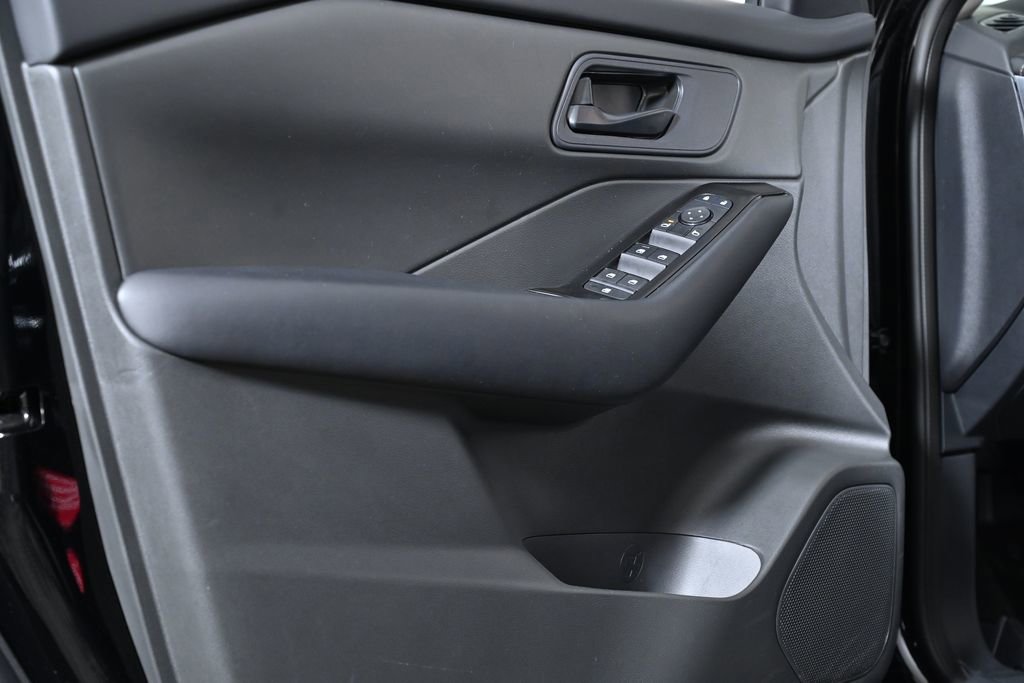 Certified 2025 Nissan Rogue S AWD/4WD image 31
