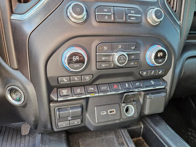 Used 2020 GMC Sierra 2500 AT4 w/ AT4 Premium Package image 11
