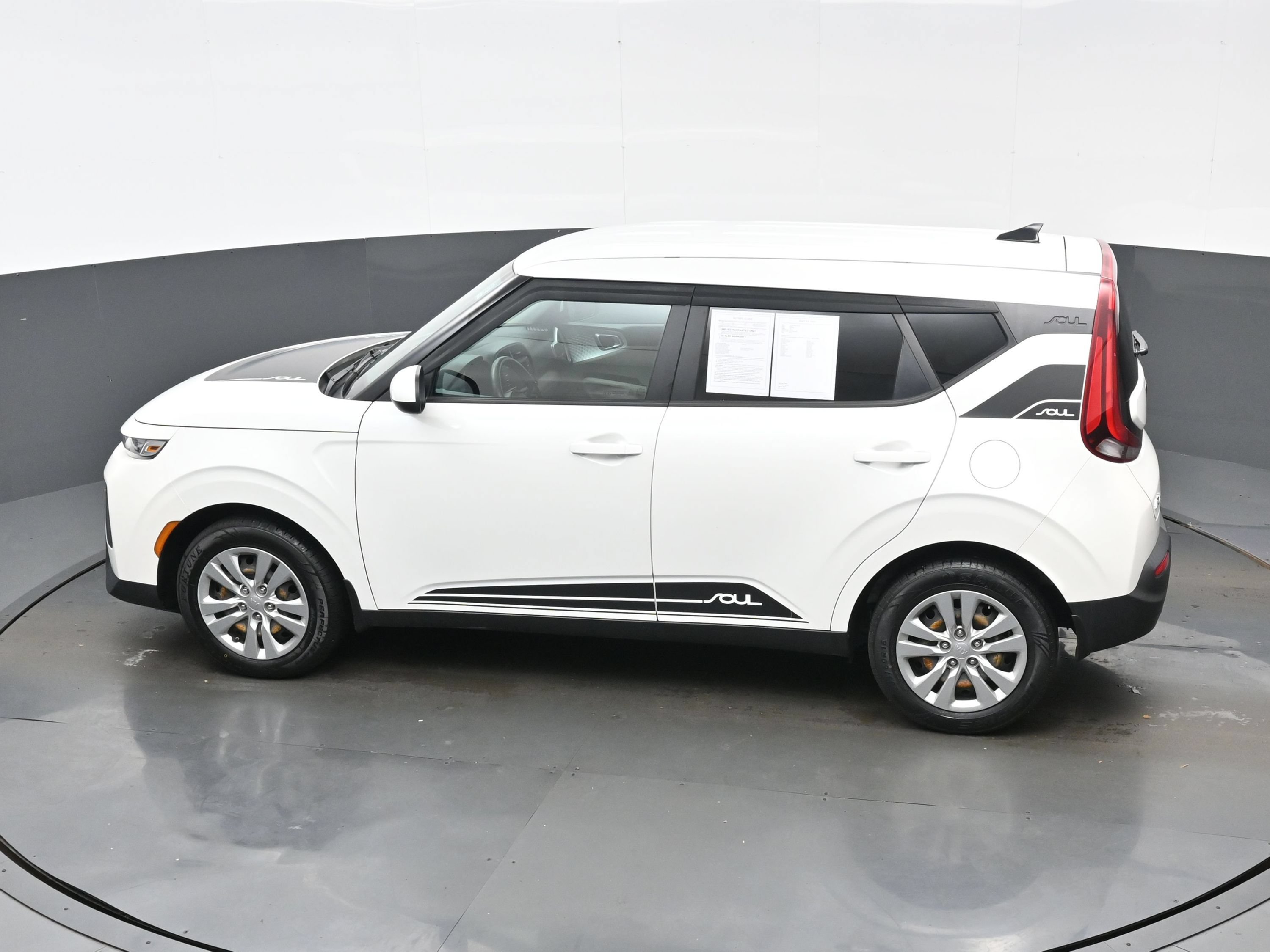 Used 2021 Kia Soul LX FWD image 32