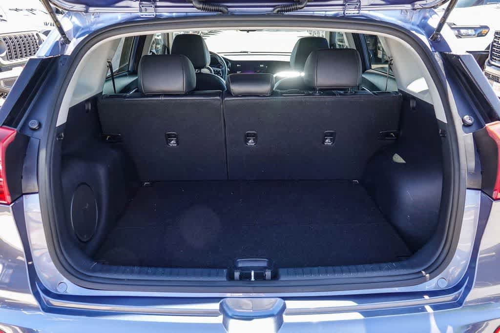 Certified 2022 Kia Niro Touring Special Edition FWD image 25