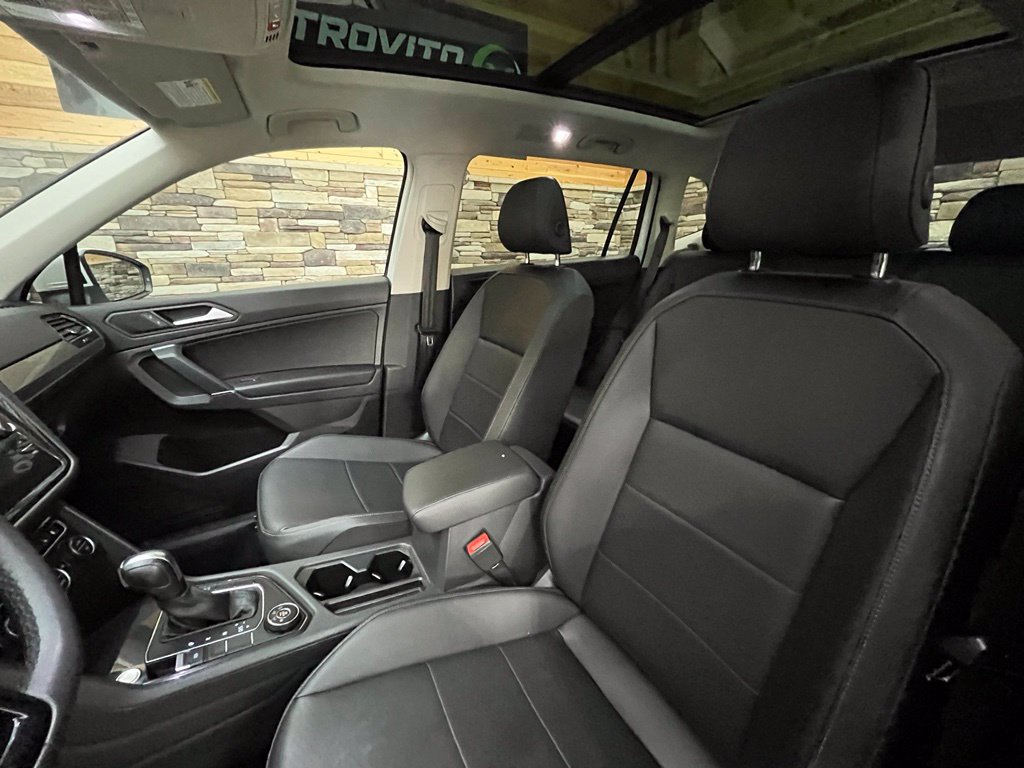 Used 2020 Volkswagen Tiguan SE w/ Panoramic Sunroof Package AWD/4WD image 22