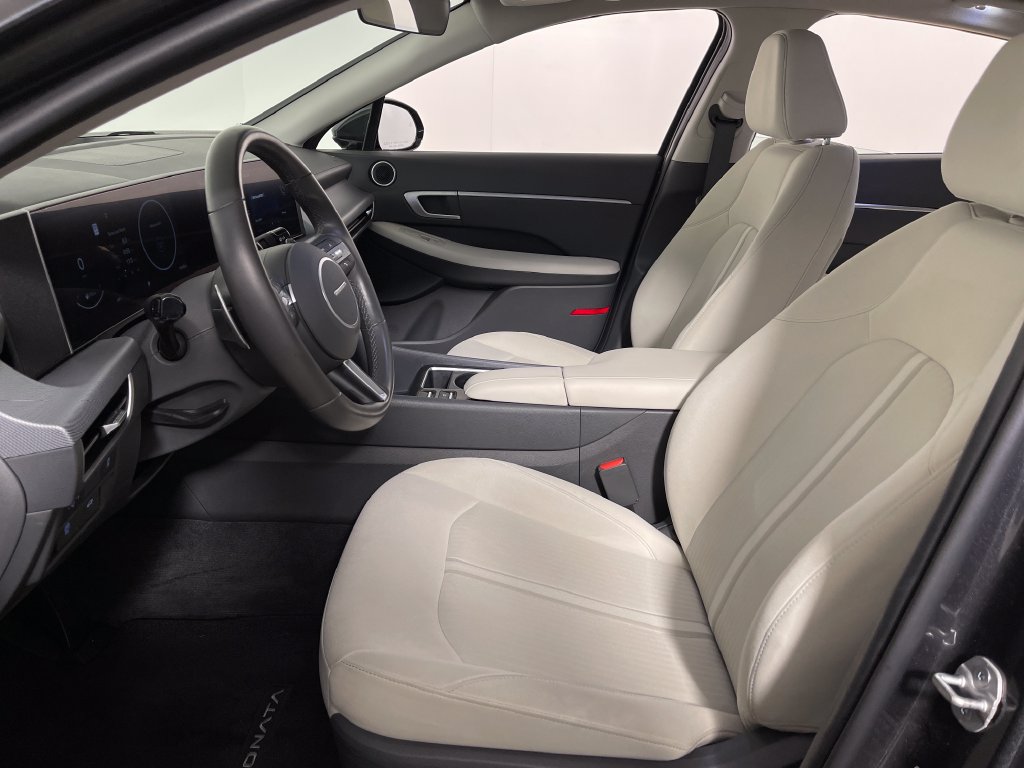 Certified 2025 Hyundai Sonata SEL FWD image 13