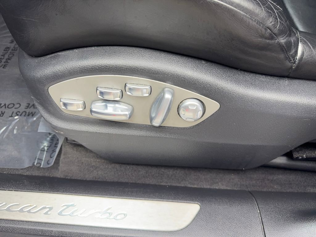 Used 2015 Porsche Macan Turbo image 28