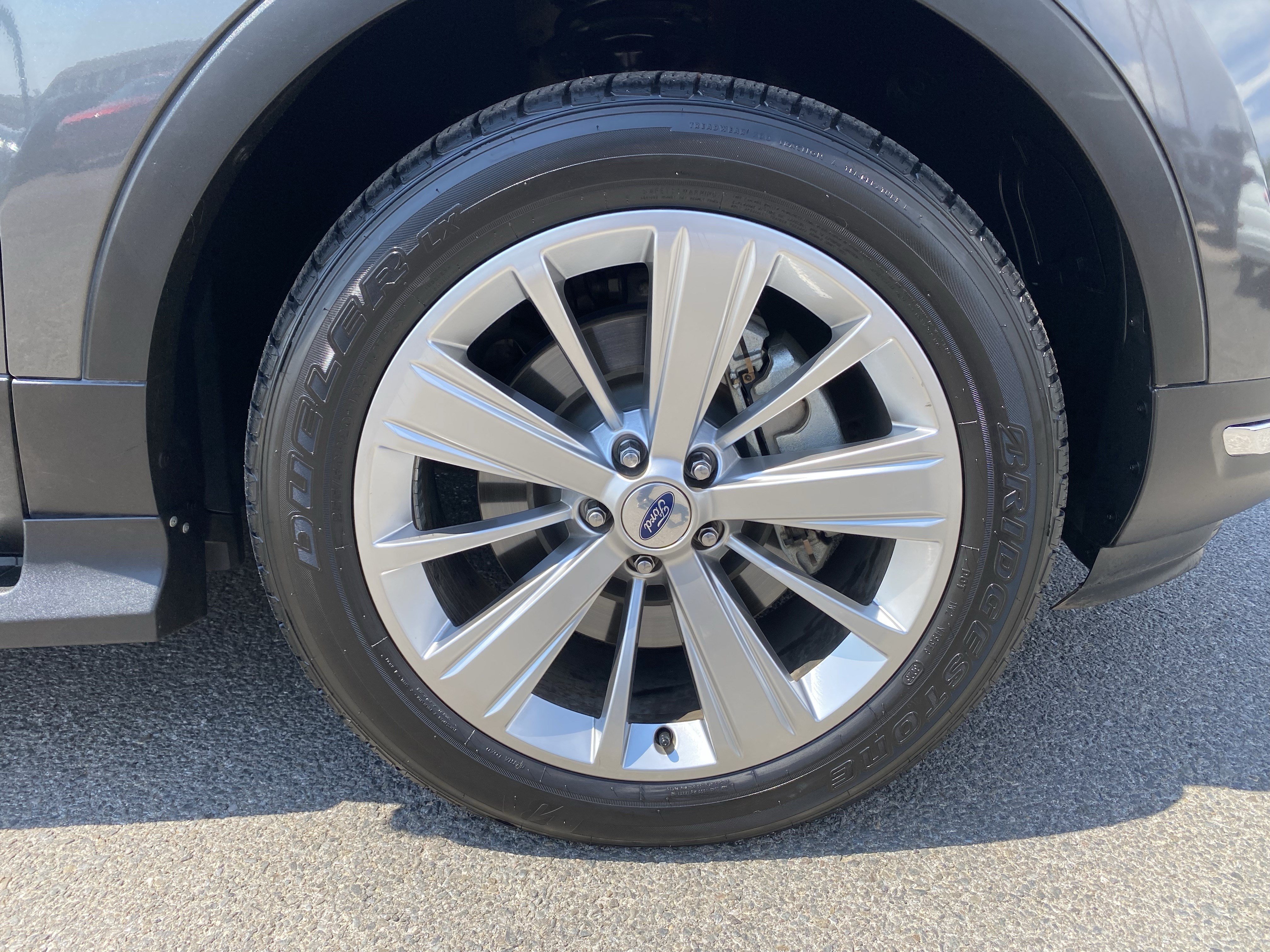 Used 2019 Ford Explorer Limited w/ Ford Safe & Smart Package AWD/4WD image 11