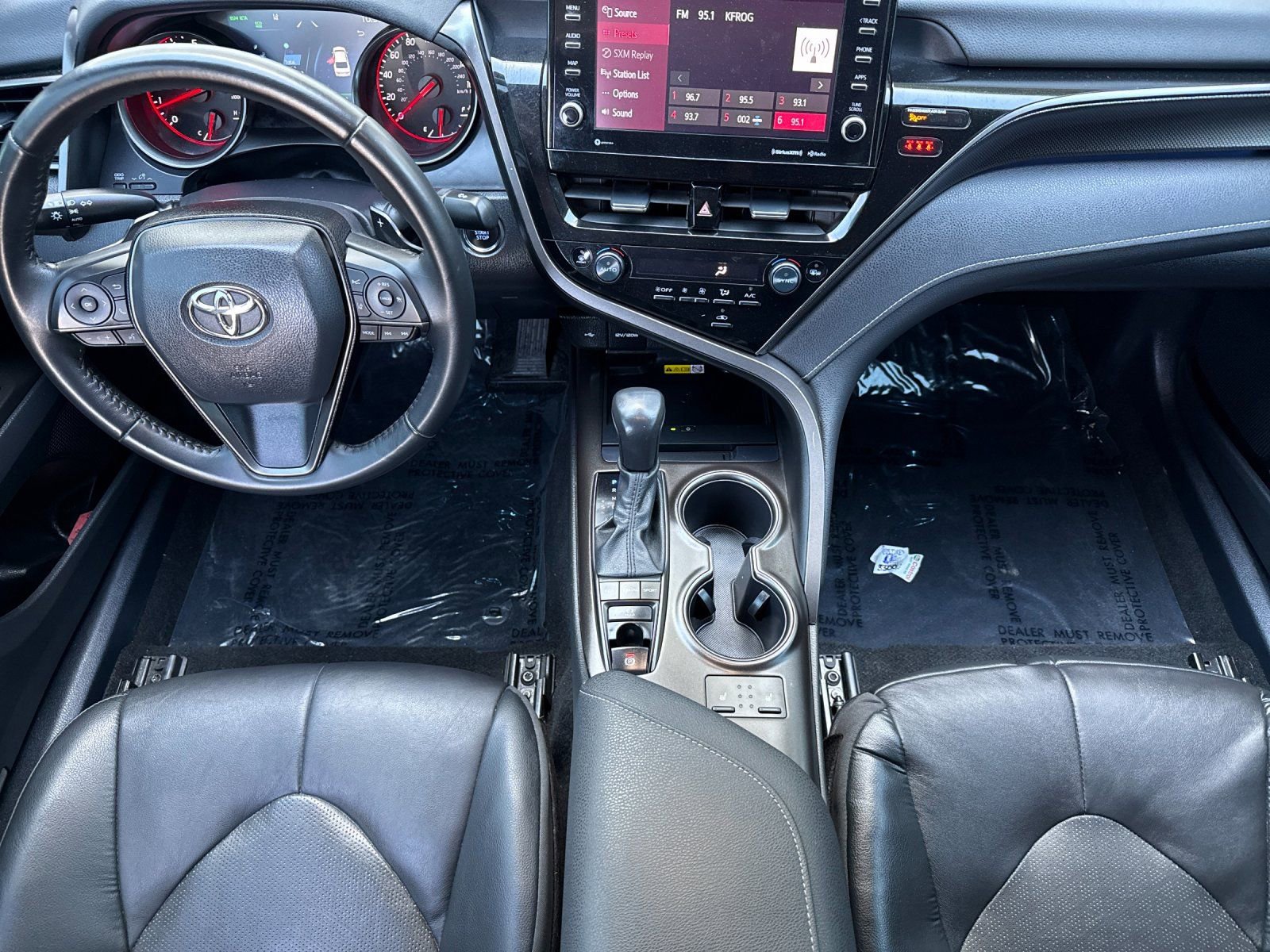 Used 2022 Toyota Camry XSE FWD image 12