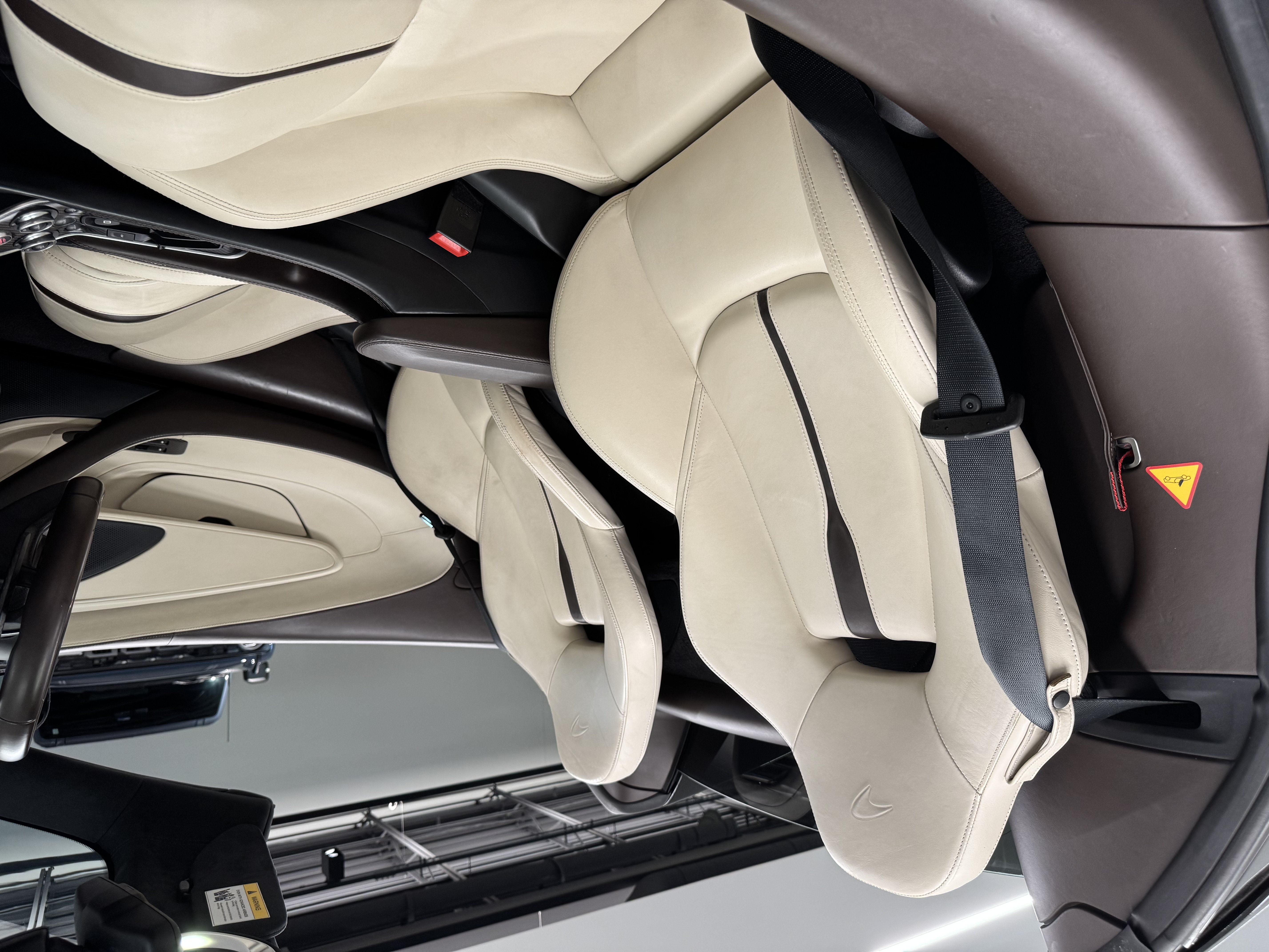 Used 2018 McLaren 570S Spider RWD image 15