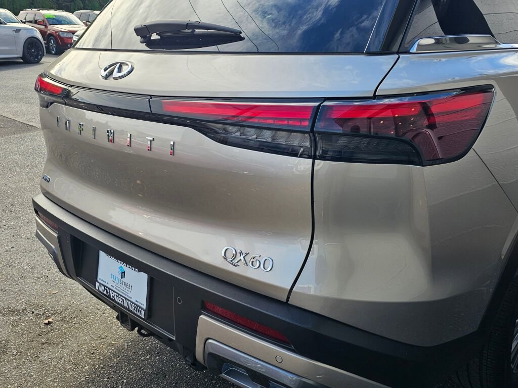 Used 2024 INFINITI QX60 Sensory image 12