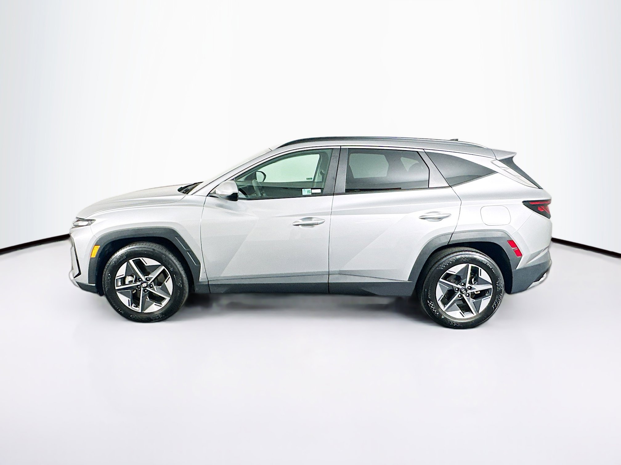 Used 2025 Hyundai Tucson SEL FWD image 4